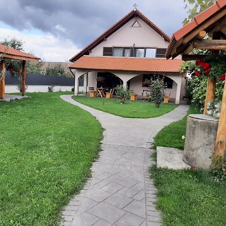 Pensiunea Simona Sîmbăta de Sus Eksteriør bilde