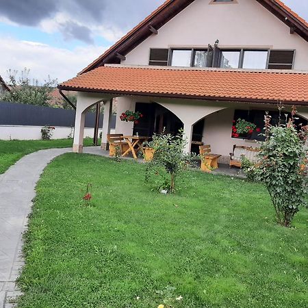 Pensiunea Simona Sîmbăta de Sus Rom bilde